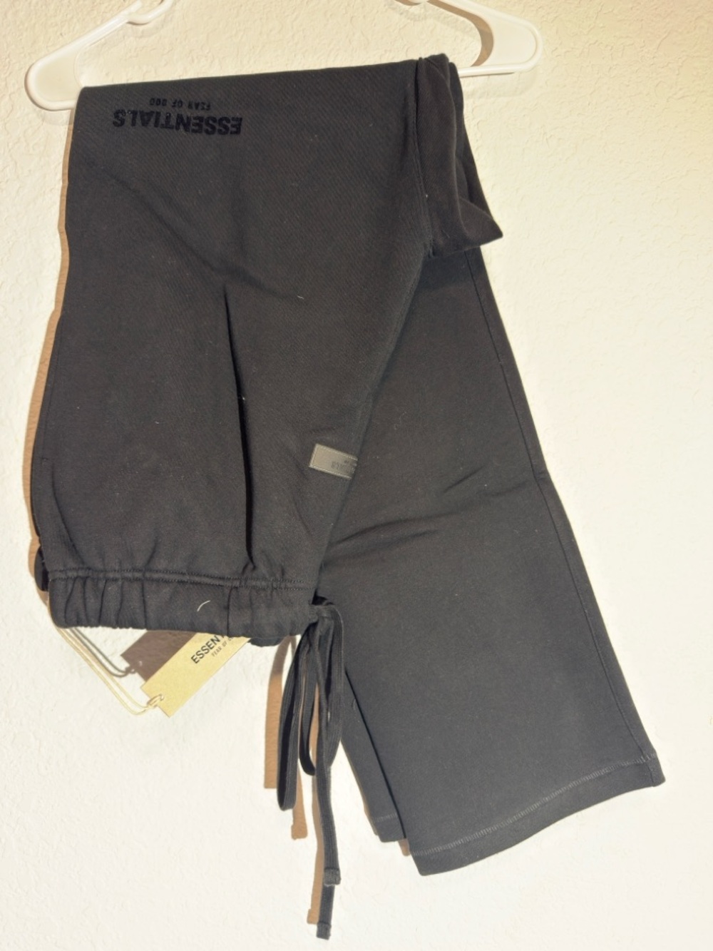 NWT Essentials Fear of God Jet Black Sweatpants - Authentic PacSun